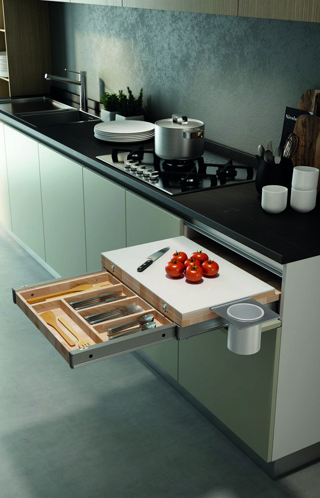 Cook Pull-Out Table