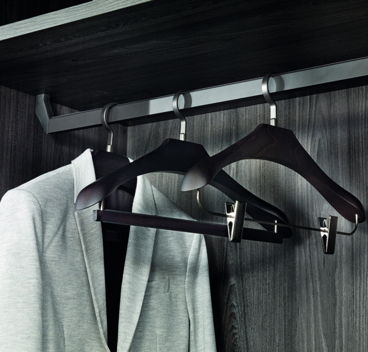 Salice Hanging Rail For Wooden Shelf