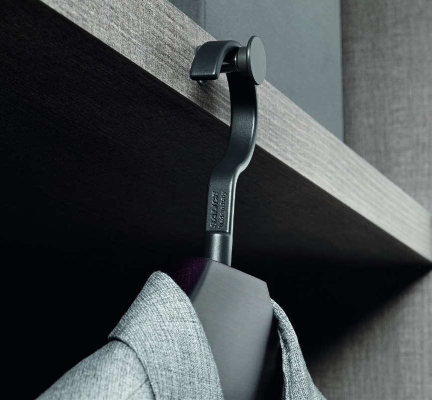Salice Night Collection Pull-Out Hanger