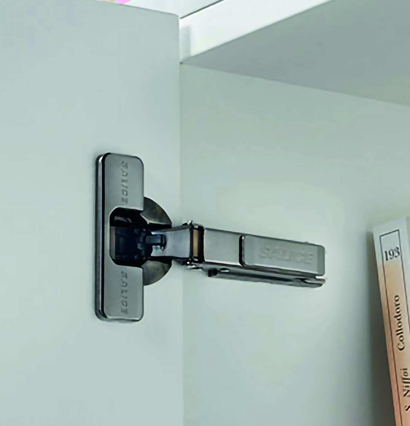 Salice Silentia+ Series 700 110° Half Overlay Hinge